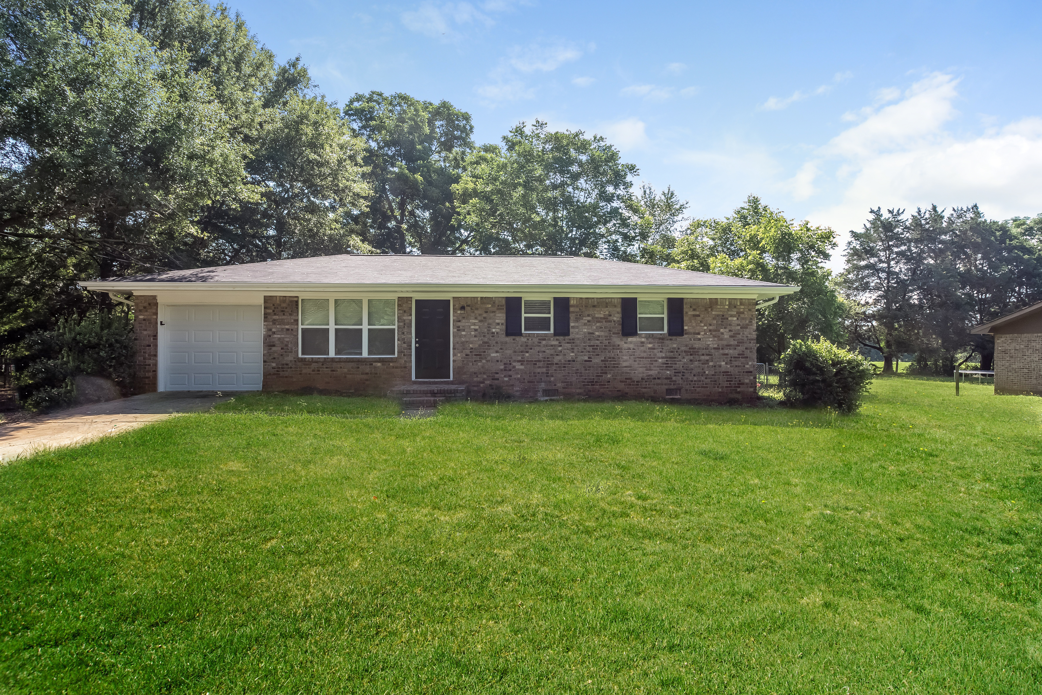 204 Oxford Way Oxford, GA 30054